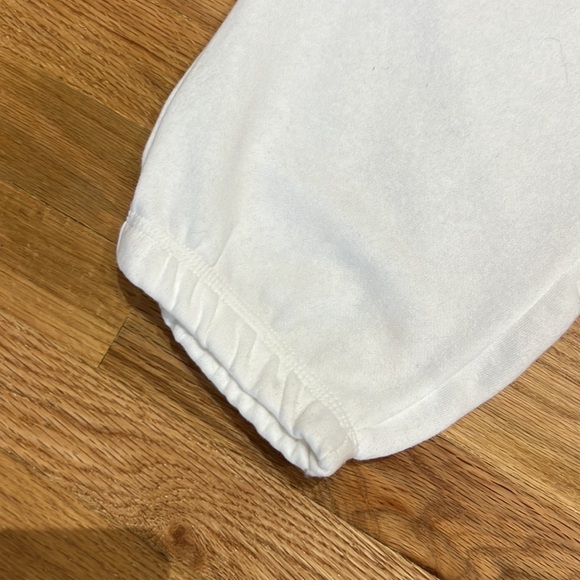 The North Face half dome white fleece jogger sweatpants NWT ⛄️🍂 - Picture 8 of 9